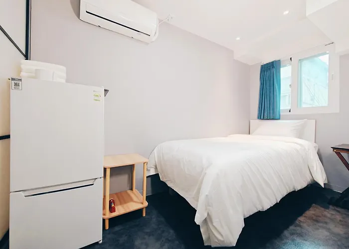 Hotel W *